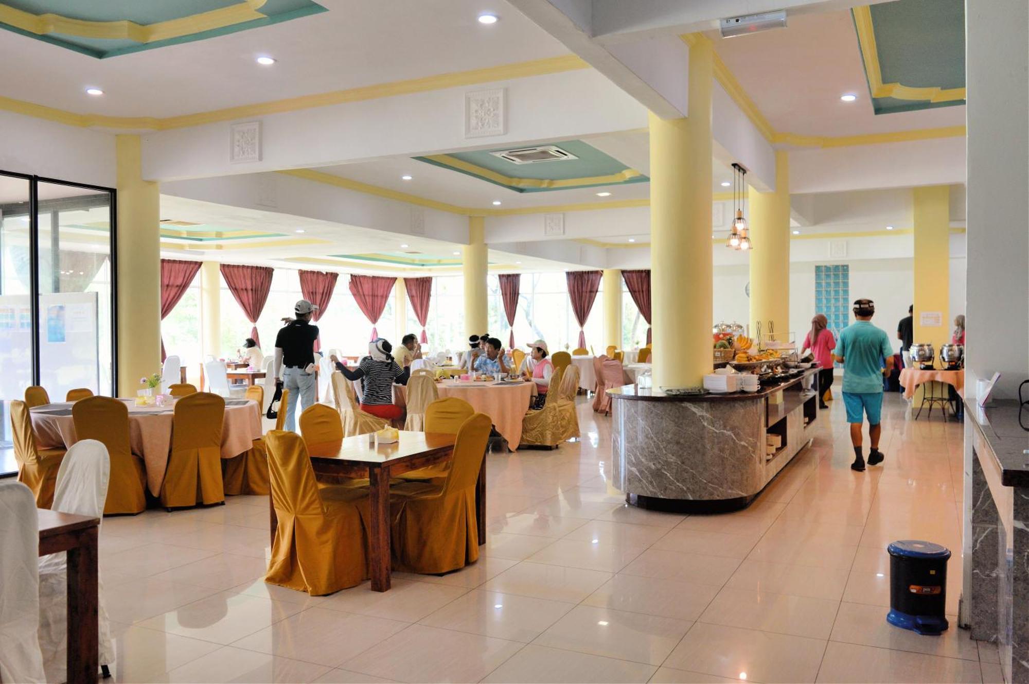 Artitaya Borneo Golf & Resort Papar エクステリア 写真