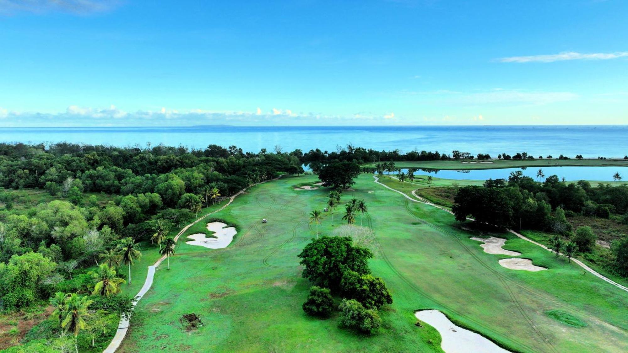 Artitaya Borneo Golf & Resort Papar エクステリア 写真