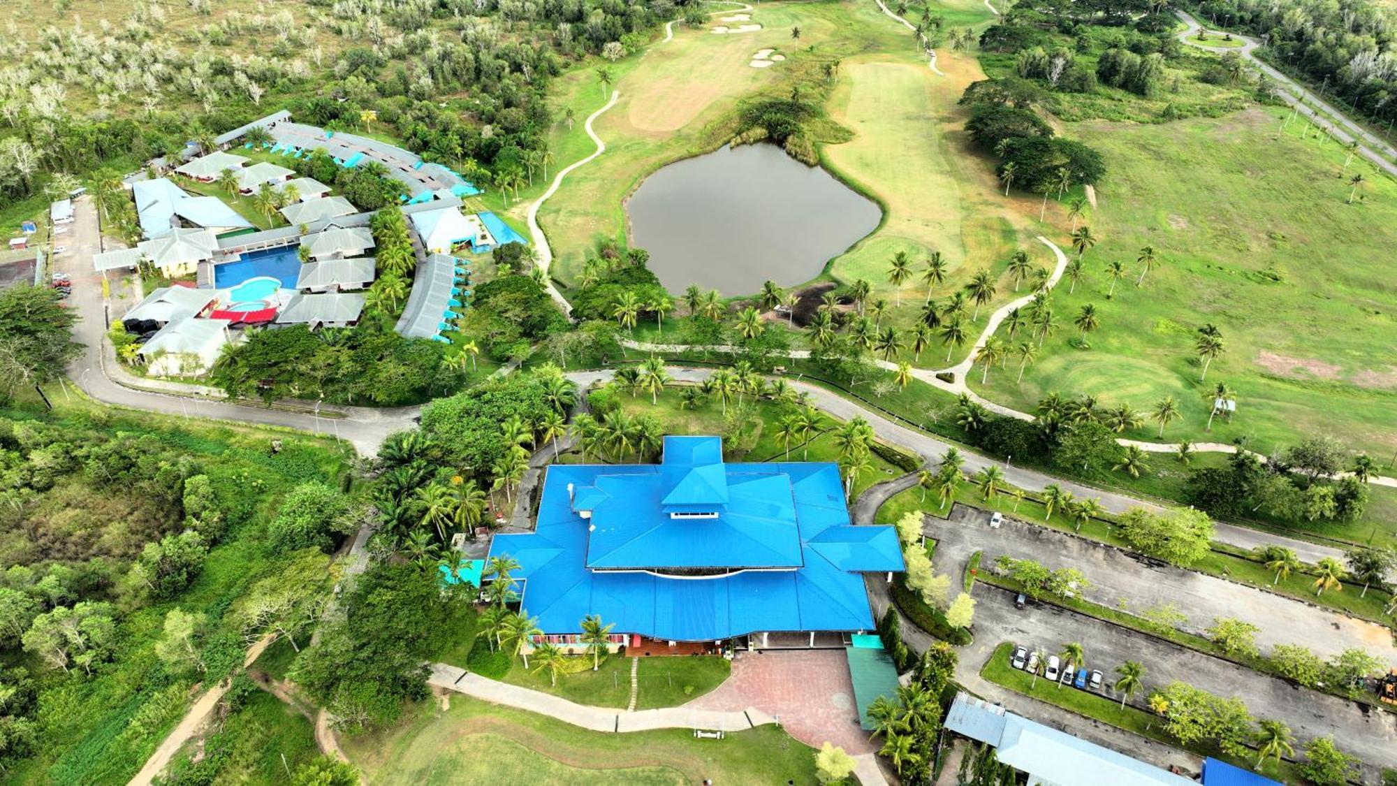 Artitaya Borneo Golf & Resort Papar エクステリア 写真