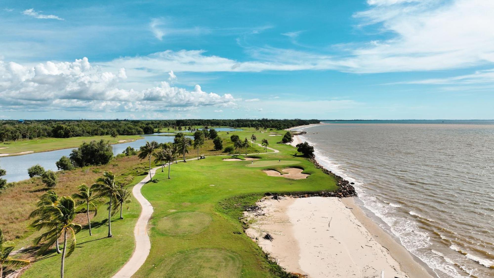 Artitaya Borneo Golf & Resort Papar エクステリア 写真