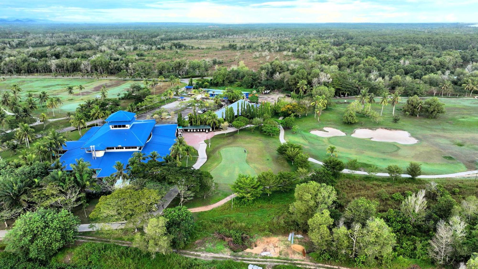 Artitaya Borneo Golf & Resort Papar エクステリア 写真