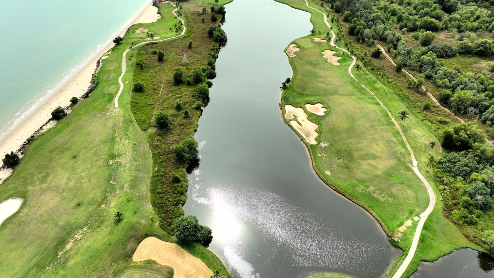 Artitaya Borneo Golf & Resort Papar エクステリア 写真